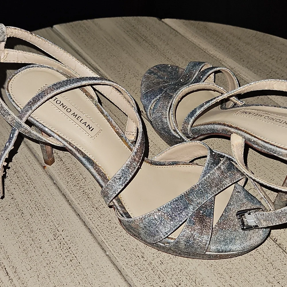 Shoes - Picture 4 of 8